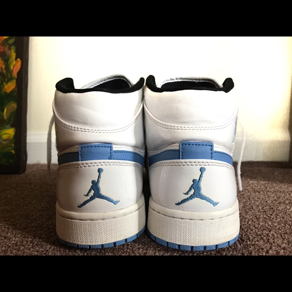 •SOLD•Jordan 1 Legend Blue - Picture 2 of 4